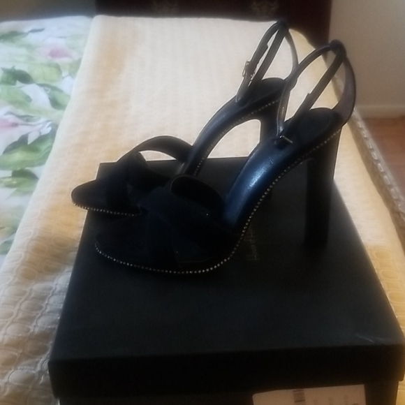 Heels - Picture 3 of 6